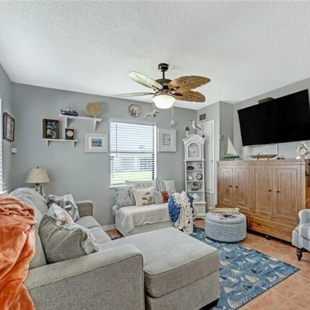 Image 5 - 8 Oriole Circle, Ellinor Village, Ormond Beach, FL 32176, USA - House for sale