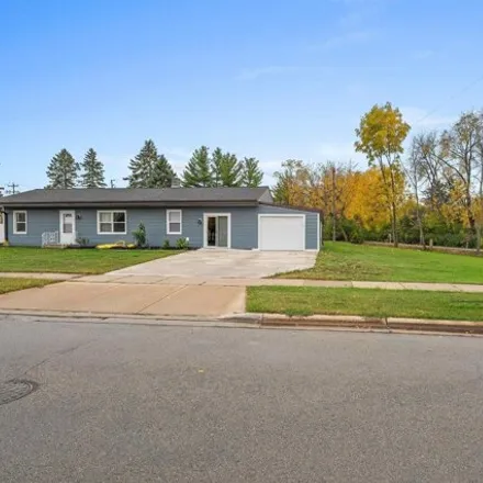 Buy this 3 bed house on Shell in Cook Street, De Pere