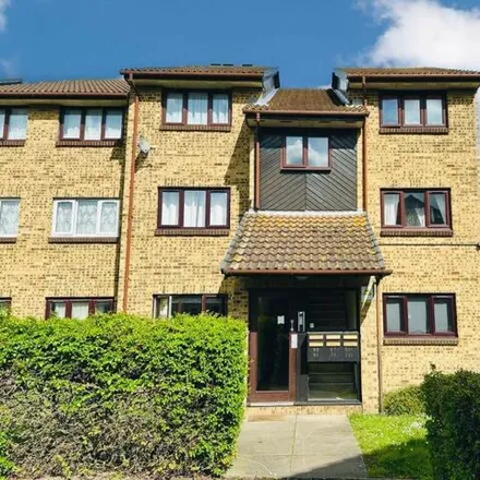 Buy this 1 bed apartment on Pedley Road in Goodmayes, London