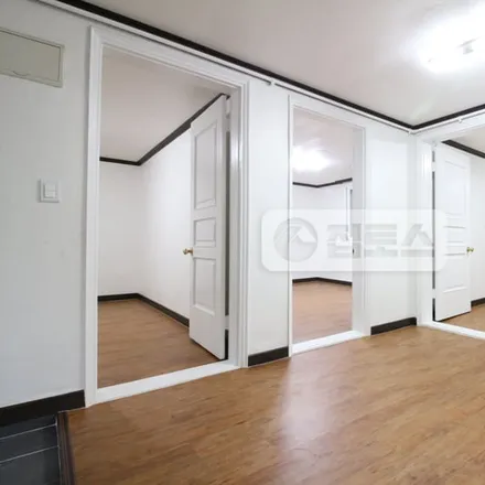 Rent this 3 bed apartment on 서울특별시 강남구 역삼동 645-13
