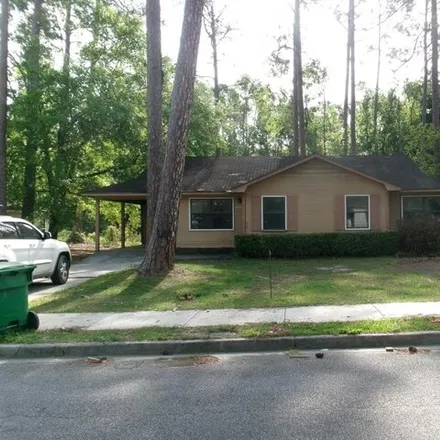 Buy this 3 bed house on 1353 Baymeadows Drive in Valdosta, GA 31601
