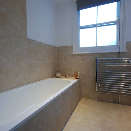 Image 2 - Hillfield Avenue, London, N8 7DH, United Kingdom - Apartment for rent