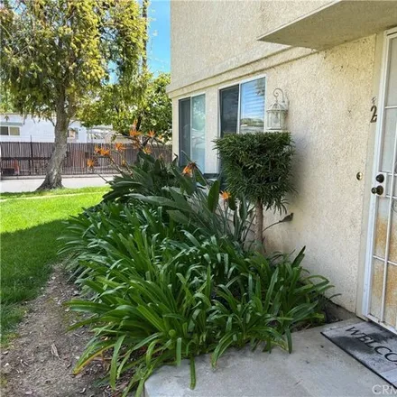 Image 9 - 6551 Wystone Ave Unit 2, Reseda, California, 91335 - House for sale