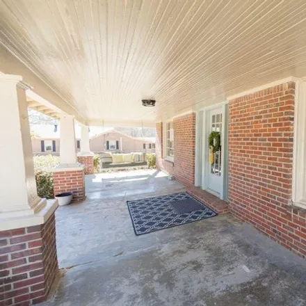 Image 3 - 911 North Parkway Street, Corinth, MS 38834, USA - House for sale
