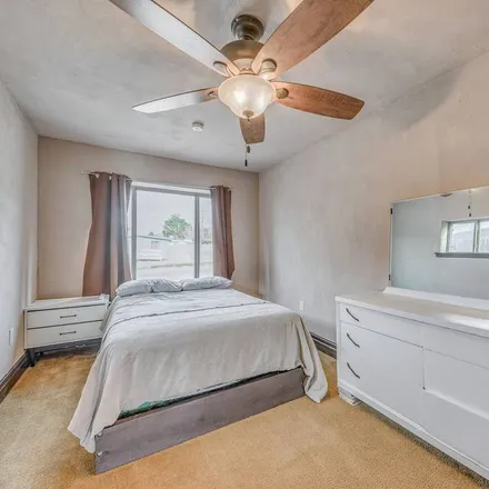 Rent this 4 bed house on Alamogordo