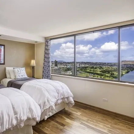 Rent this 2 bed apartment on Honolulu