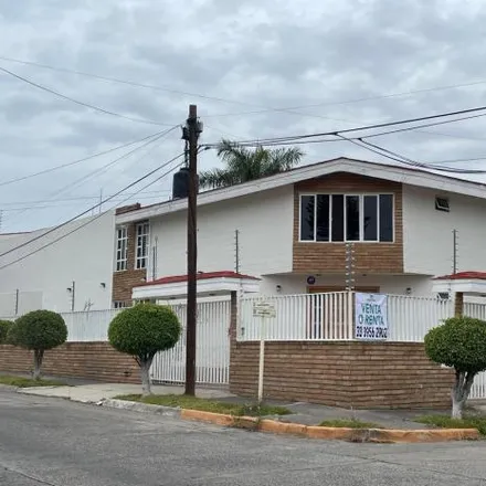 Image 2 - Calle Comerciantes, Arcos de Guadalupe, 45037 Zapopan, JAL, Mexico - House for sale