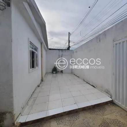 Buy this 3 bed house on Rua Manoel Gomes dos Santos in Alto Umuarama, Uberlândia - MG
