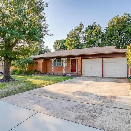 Rent this 3 bed house on 2817 Leith Avenue in Fort Worth, TX 76133