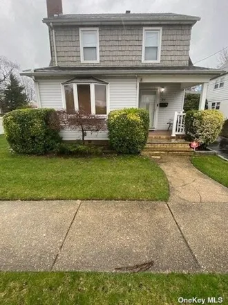 Buy this 3 bed house on 51 Washington Avenue in Village of Mineola, North Hempstead