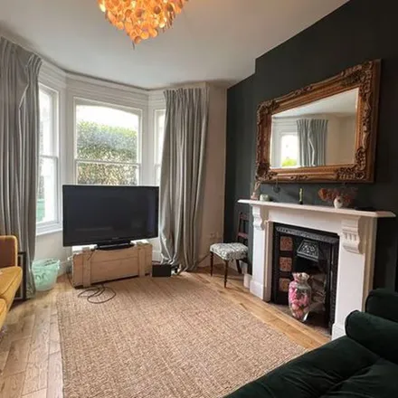 Image 7 - Ferndale Road, London, SW9 8BH, United Kingdom - Townhouse for rent