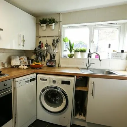 Image 3 - 18 Scrooby Street, London, SE6 4JB, United Kingdom - Townhouse for sale