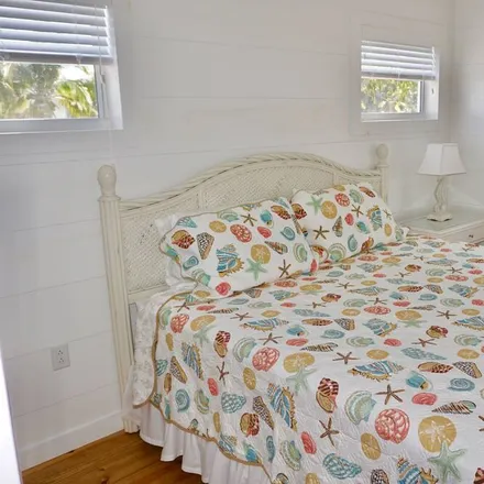 Rent this 3 bed townhouse on Spanish Wells in Blackwoods Road, North Eleuthera