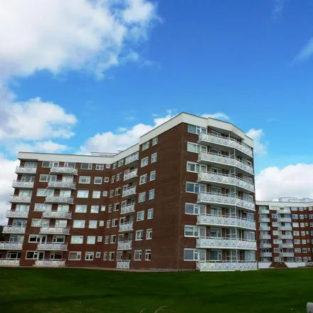 Rent this 2 bed apartment on Elizabeth Court in Grove Road, Bournemouth