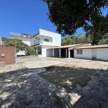 Buy this 3 bed house on Servidão Domingos Tertuliano Nunes in São João do Rio Vermelho, Florianópolis - SC
