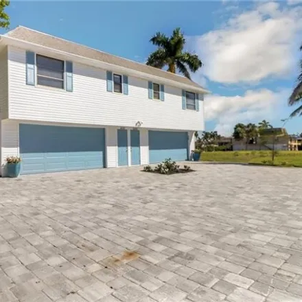 Image 1 - 5872 Cape Hickory Court, Bonita Springs, FL 34134, USA - House for sale