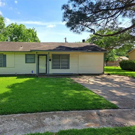 Buy this 3 bed house on 916 Tierra Drive in Mesquite, TX 75149