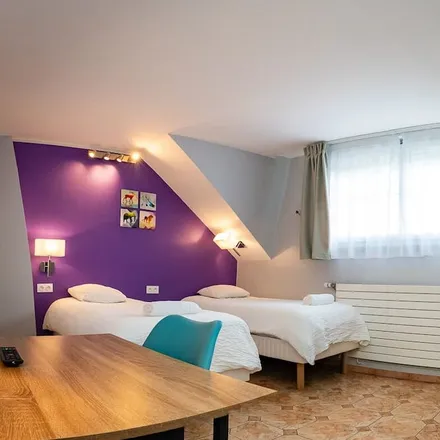 Rent this 5 bed house on 94190 Villeneuve-Saint-Georges