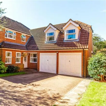 Buy this 5 bed house on Kingsley Court in Welwyn Garden City, AL7 4HZ