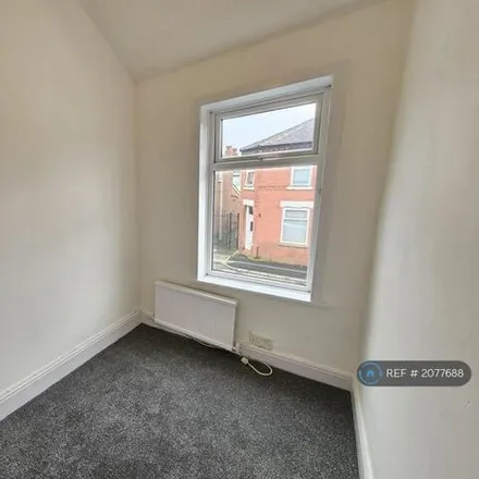 Image 8 - Clevedon Street, Manchester, M9 5PA, United Kingdom - Townhouse for rent
