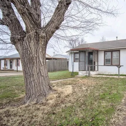 Buy this 1 bed house on 654 11th Street in Woodward, OK 73801