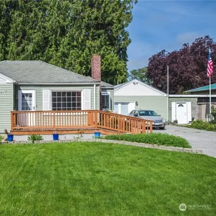 Buy this 3 bed house on 1923 South Wall Street in Mount Vernon, WA 98273