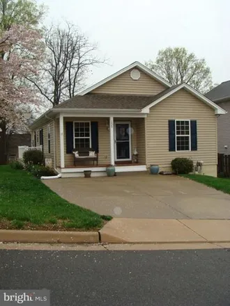 Buy this 3 bed house on 155 Sterling Court in Warrenton, VA 20186