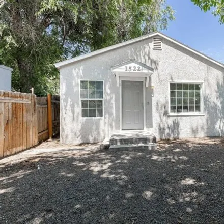 Buy this 2 bed house on 1522 West 4th Avenue in Kennewick, WA 99336