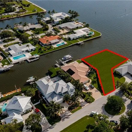 Buy this 3 bed house on 2 Tarpon Drive in Vero Beach, FL 32960