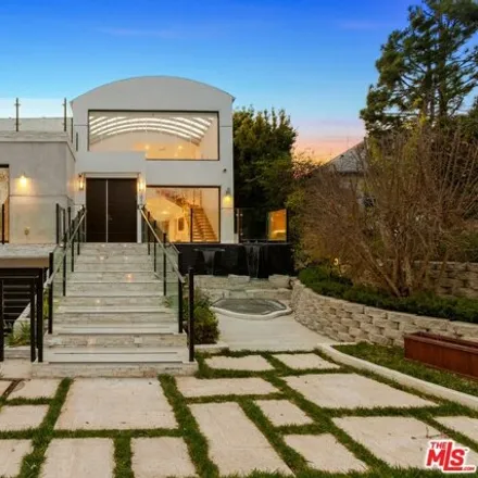 Rent this 5 bed house on 2927 Gilmerton Ave in Los Angeles, California