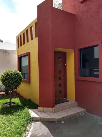 Rent this studio house on Calzada Zavaleta in 72150 Puebla, PUE
