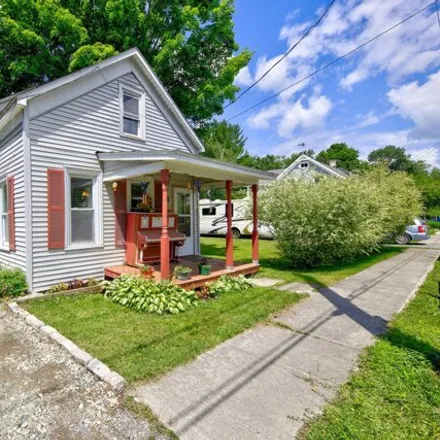 Buy this 2 bed house on 7 Academy Street in Salem, Washington County