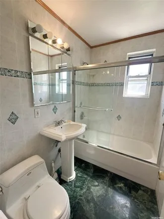 Image 9 - 138-34 68th Drive, New York, NY 11367, USA - Apartment for sale