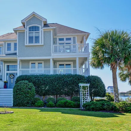 Image 2 - 17 Sailview Drive, North Topsail Beach, NC 28460, USA - House for sale