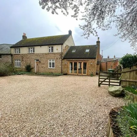 Buy this 4 bed house on Sycamore Lane in Wymondham, LE14 2AZ