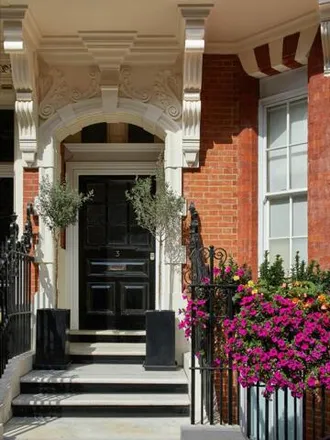 Image 3 - 3 Green Street, London, W1K 6RS, United Kingdom - Apartment for rent