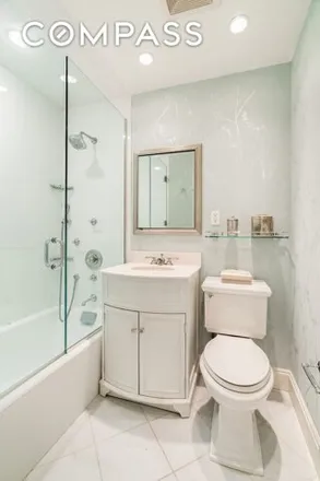 Image 4 - 55 East 65th Street, New York, NY 10065, USA - Apartment for sale