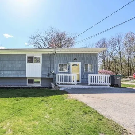 Buy this 2 bed house on 94 Broadway in Suncook, Merrimack County