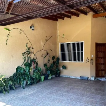 Buy this 3 bed house on Rua Joaquim Florencano in Cavarucanguera, Taubaté - SP