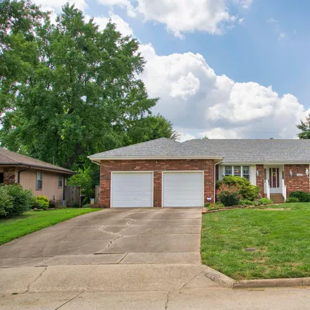 Buy this 4 bed house on 1977 East Meadow Drive in Springfield, MO 65804