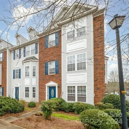 Image 2 - 12282 Cane Branch Way, Huntersville, NC 28078, USA - Townhouse for sale