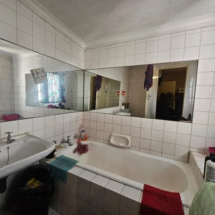 Image 3 - King Street, Dagbreek, Welkom, 9460, South Africa - Apartment for rent
