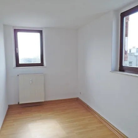 Rent this 3 bed apartment on Dr.-Eckener-Straße 10 in 08468 Reichenbach, Germany