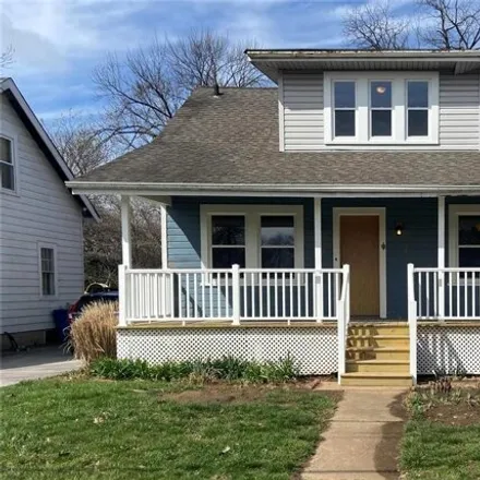 Buy this 3 bed house on 3823 Midview Avenue in Pattonville, Bridgeton