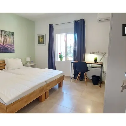 Image 6 - Carrer de Xulilla, 11, 46011 Valencia, Spain - Room for rent