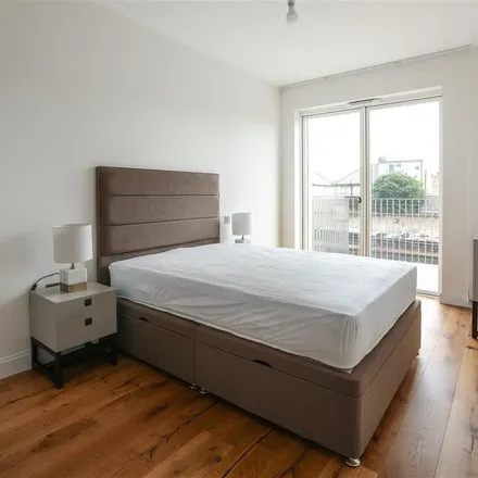 Rent this 3 bed apartment on 1 Carpet Street in London, E15 2ZR