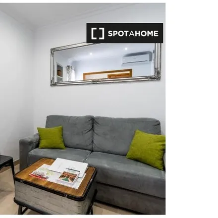 Image 6 - Mapfre, Calle Esperanza de Triana, 55, 41010 Seville, Spain - Apartment for rent