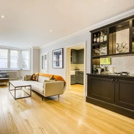 Rent this 2 bed room on 38 Earl's Court Square in London, SW5 9UJ