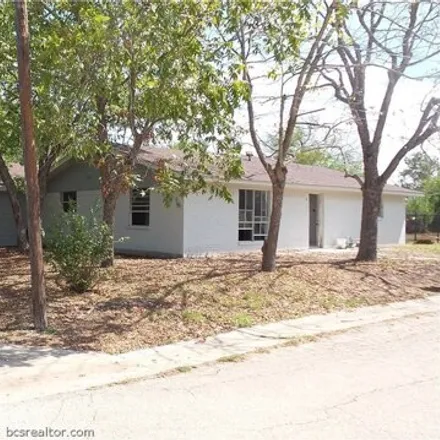 Rent this 4 bed house on 197 Maple Street in Caldwell, TX 77836