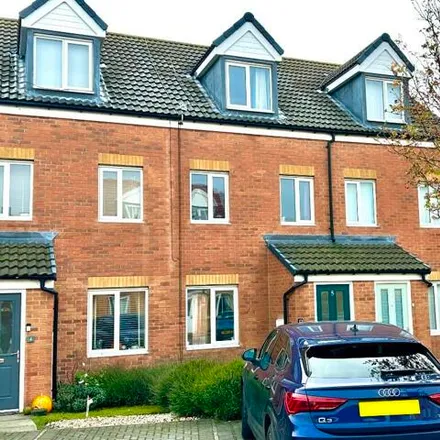 Image 1 - St Albans Close, Redcar, TS10 4SU, United Kingdom - Townhouse for sale